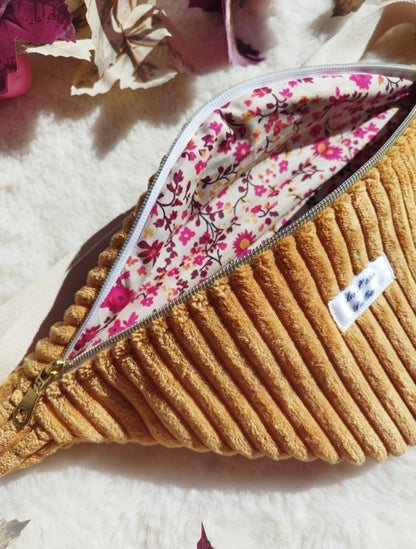 Banane jaune moutarde