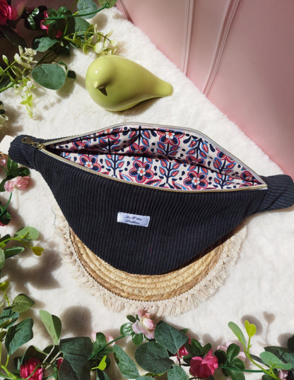 Banane en velours noir