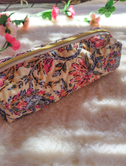 Trousse fleuri matelassé