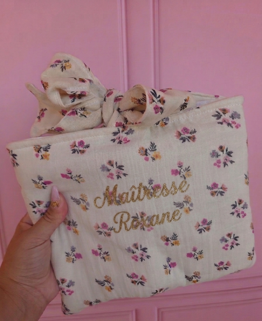 Pochette à livre avec nœud - Cadeau Maîtresse - Nounou - ATSEM