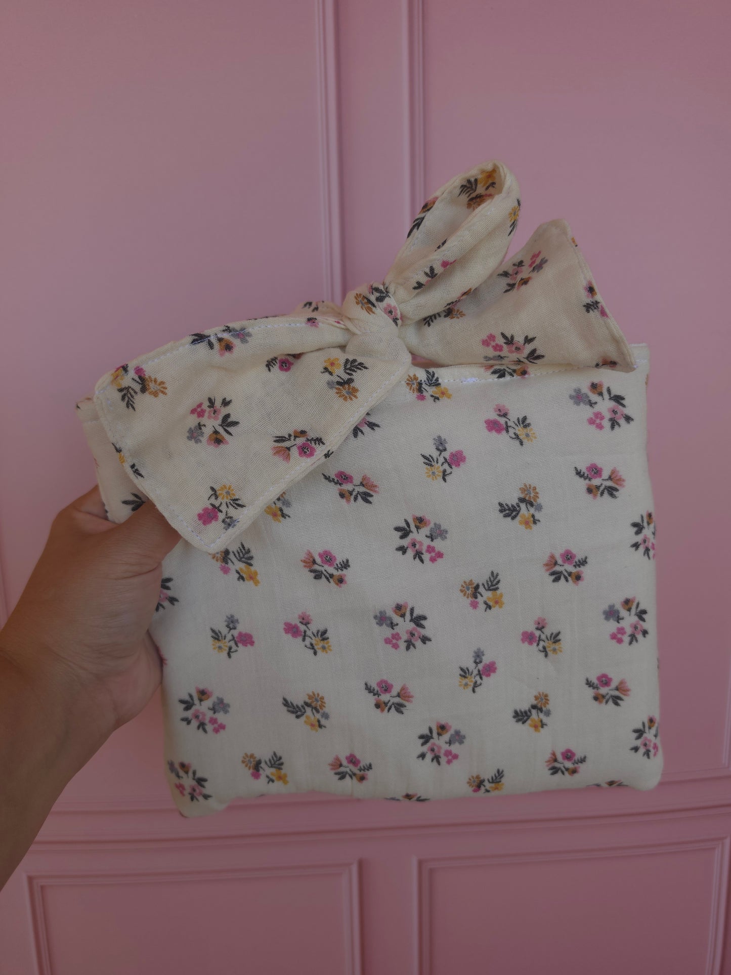 Pochette à livre avec nœud